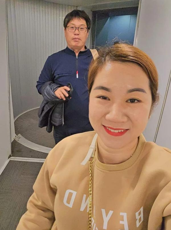 สาวหาคู่ได้แต่งงานกับเจ้าของสวน สาวหาคู่ได้แต่งงานกับเจ้าของสวน