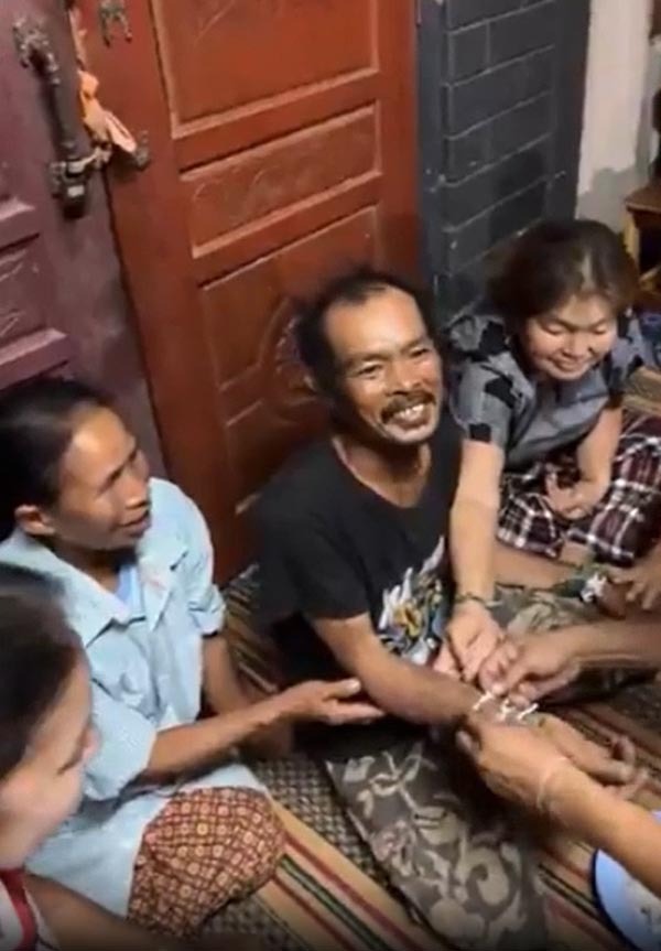 เดินจากกรุงเทพกลับอุดร เดินจากกรุงเทพกลับอุดร