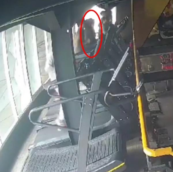 คนตกตึก ลู่วิ่งฟิตเนส คนตกตึก ลู่วิ่งฟิตเนส