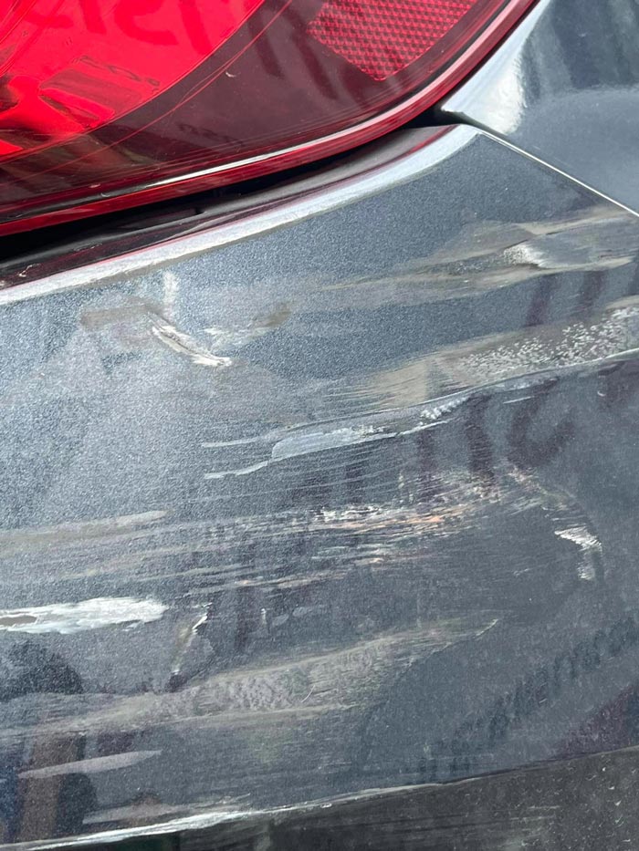 ไรเดอร์ขับชนท้ายรถเก๋ง ไรเดอร์ขับชนท้ายรถเก๋ง