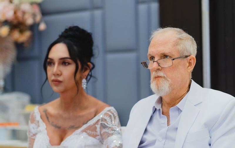 พอลลีน งามพริ้ง พอลลีน งามพริ้ง