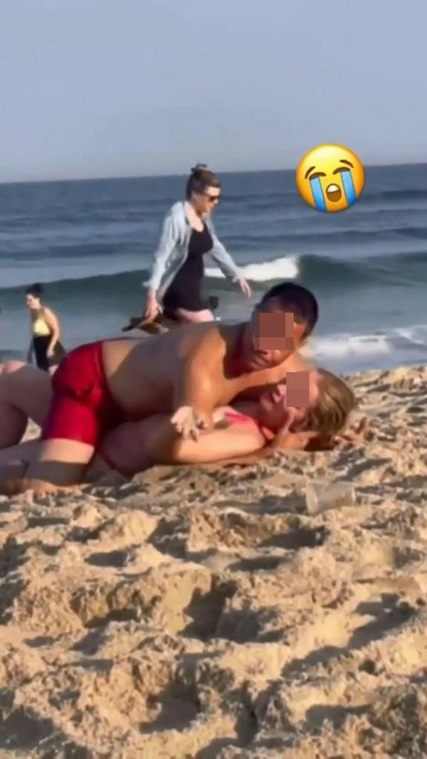 คู่รักพลอดรักริมชายหาด คู่รักพลอดรักริมชายหาด