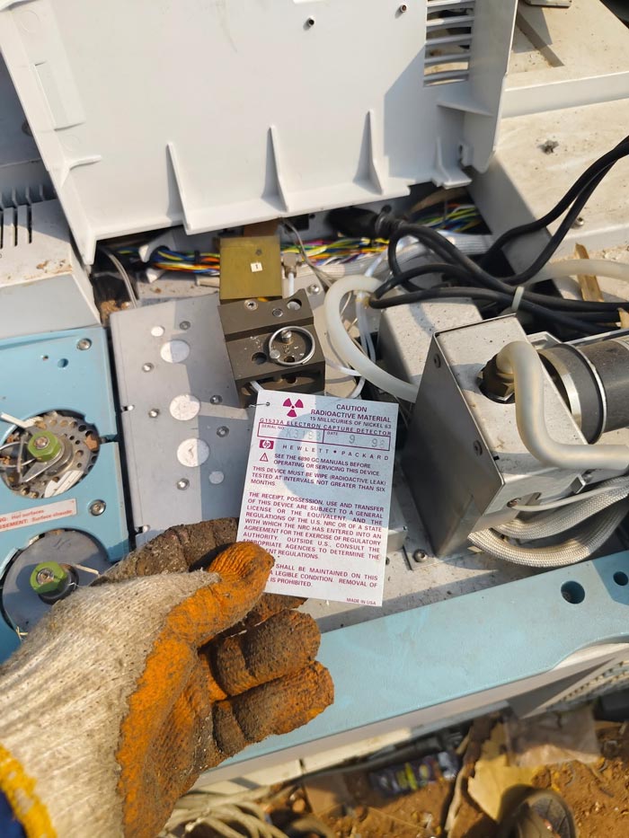 ร้านรีไซเคิล พบอุปกรณ์ปริศนา มีป้ายสารกัมมันตรังสี ร้านรีไซเคิล พบอุปกรณ์ปริศนา มีป้ายสารกัมมันตรังสี