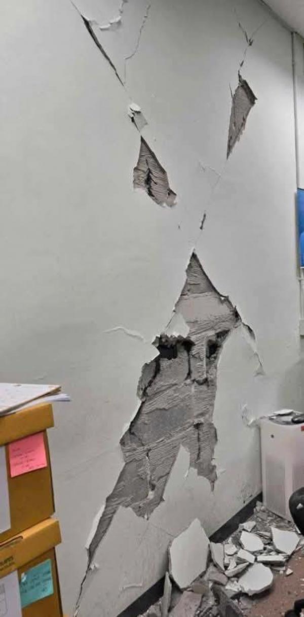 ตึกร้าวจากแผ่นดินไหว ตึกร้าวจากแผ่นดินไหว