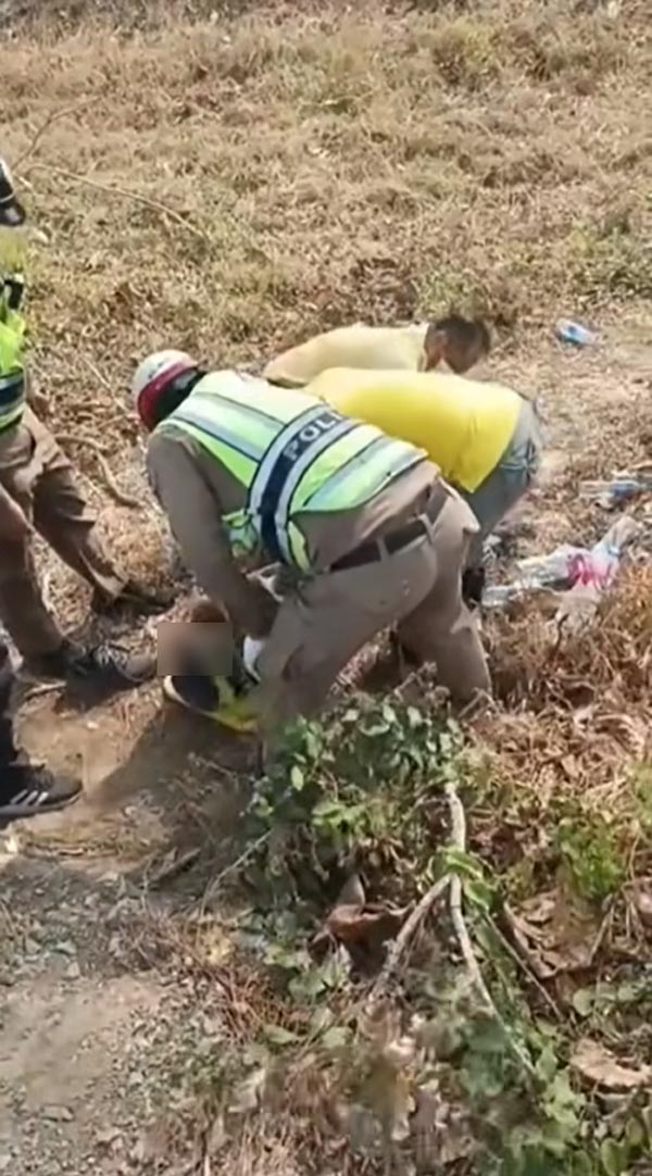 ไลฟ์กดดันตำรวจ จนเส้นเลือดในสมองแตก ไลฟ์กดดันตำรวจ จนเส้นเลือดในสมองแตก