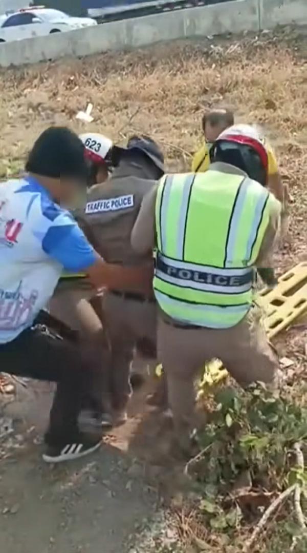 ไลฟ์กดดันตำรวจ จนเส้นเลือดในสมองแตก ไลฟ์กดดันตำรวจ จนเส้นเลือดในสมองแตก