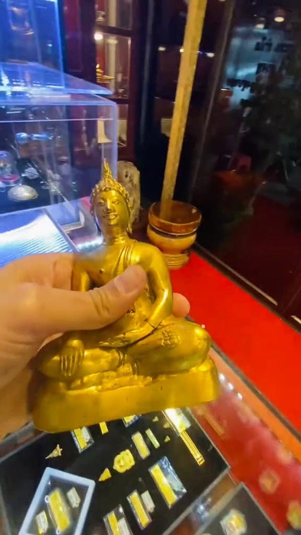พระพุทธรูปทองคำ พระพุทธรูปทองคำ