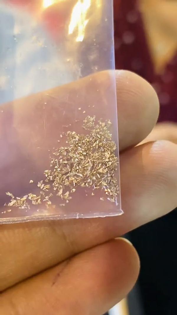 ตรวจสอบพระพุทธรูปทองคำ ตรวจสอบพระพุทธรูปทองคำ