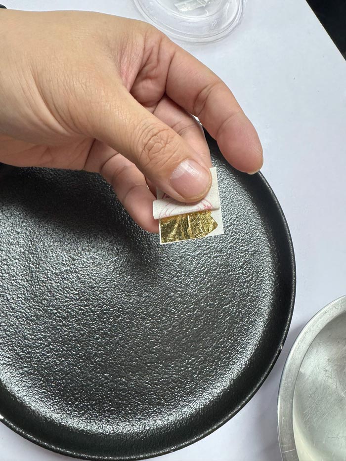 เตือนภัย แผ่นทองตกแต่งขนม เตือนภัย แผ่นทองตกแต่งขนม