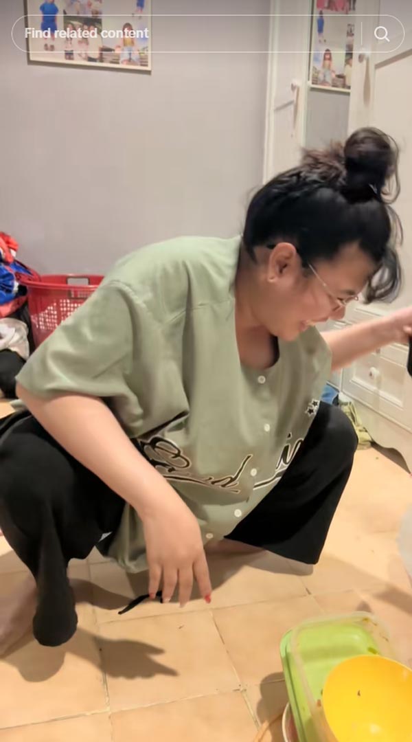 ลูกชายถามถึงเมียเก่าพ่อในรูปแต่งงาน ลูกชายถามถึงเมียเก่าพ่อในรูปแต่งงาน