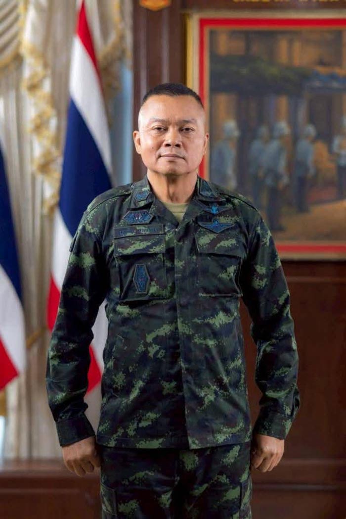 ประวัติ บิ๊กกุ้ง พล.ท. บุญสิน พาดกลาง แม่ทัพภาคที่ 2 ประวัติ บิ๊กกุ้ง พล.ท. บุญสิน พาดกลาง แม่ทัพภาคที่ 2