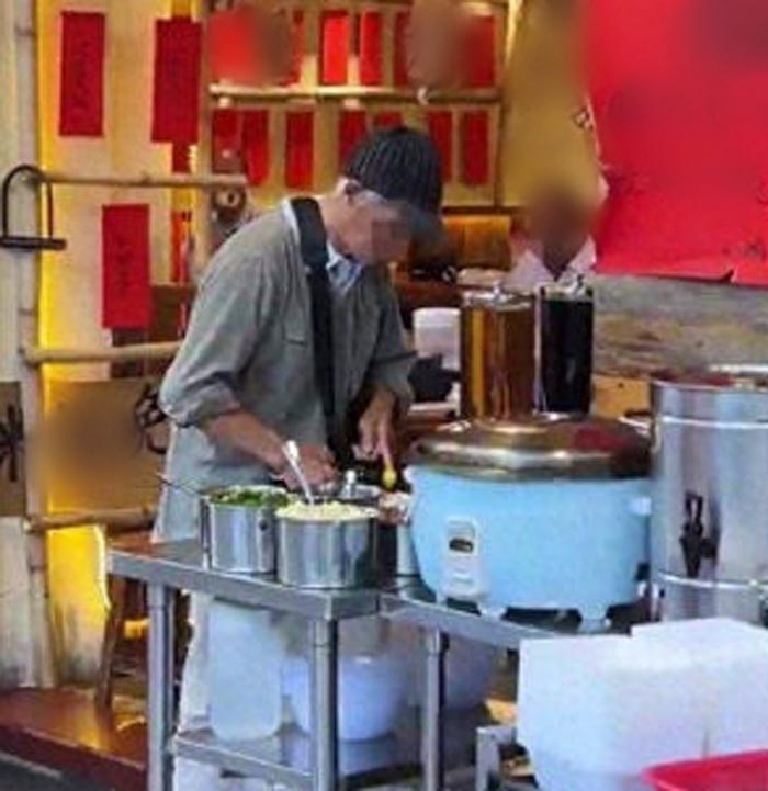 ร้านอาหารให้ชายชรากินฟรีครึ่งปี ร้านอาหารให้ชายชรากินฟรีครึ่งปี