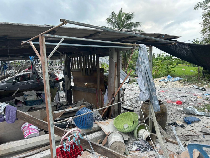 พลุระเบิด สุพรรณบุรี พลุระเบิด สุพรรณบุรี