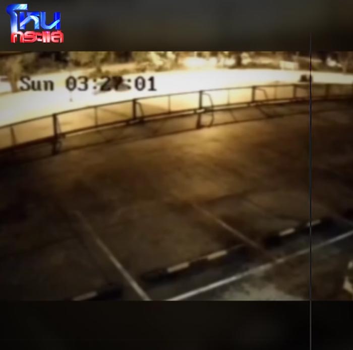 กระบะชนแล้วหนี นักศึกษาพยาบาลเสียชีวิต กระบะชนแล้วหนี นักศึกษาพยาบาลเสียชีวิต