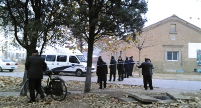 หนุ่มจีนอาละวาดไล่แทงคนในโรงพยาบาล หนุ่มจีนอาละวาดไล่แทงคนในโรงพยาบาล