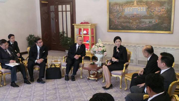 ยิ่งลักษณ์ ชินวัตร กล่าวขอบคุณ ทูตวีรชัย ยิ่งลักษณ์ ชินวัตร กล่าวขอบคุณ ทูตวีรชัย