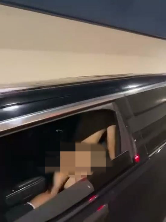 มีเซ็กส์บนรถ มีเซ็กส์บนรถ