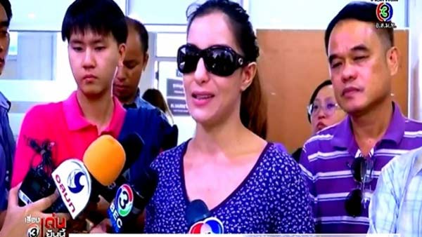 แอนนา รีส ขับรถชนตำรวจ แอนนา รีส ขับรถชนตำรวจ