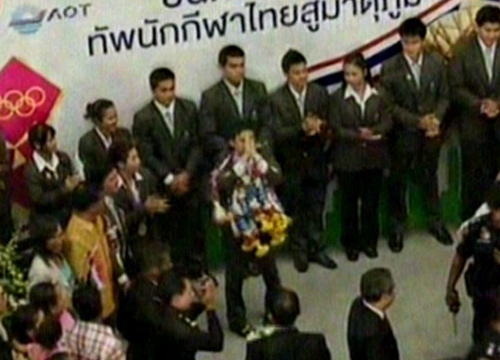 นักกีฬาทีมชาติ ชุดโอลิมปิก กลับถึงไทยแล้ว