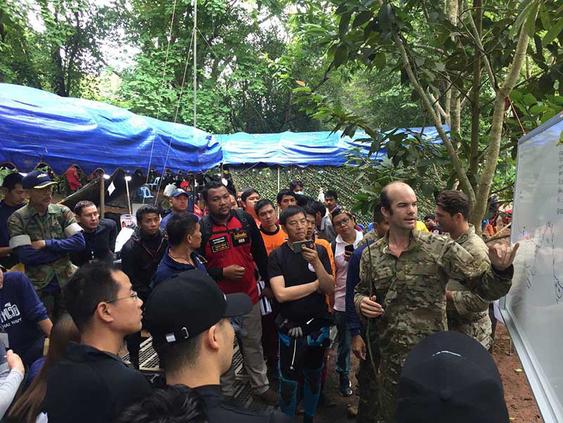 เด็กติดถ้ำหลวง เด็กติดถ้ำหลวง