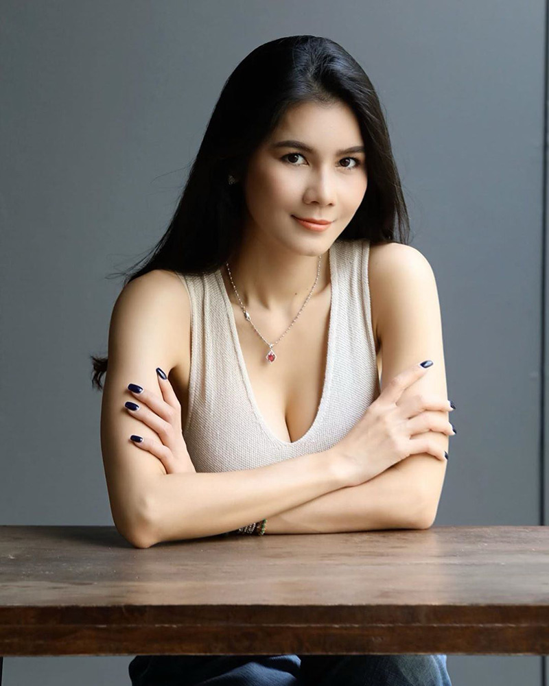 แน๊ต เกศริน แน๊ต เกศริน