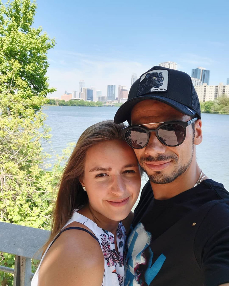 มิเกล โอลิเวียรา นักแข่ง MotoGP หมั้นน้องสาวต่างแม่ มิเกล โอลิเวียรา นักแข่ง MotoGP หมั้นน้องสาวต่างแม่