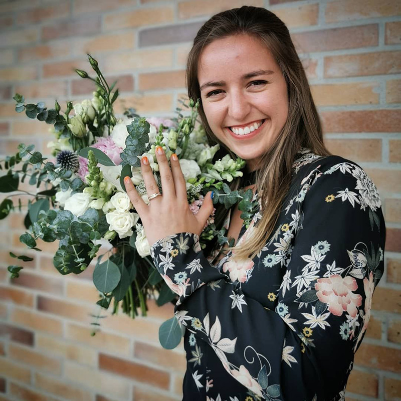 มิเกล โอลิเวียรา นักแข่ง MotoGP หมั้นน้องสาวต่างแม่ มิเกล โอลิเวียรา นักแข่ง MotoGP หมั้นน้องสาวต่างแม่