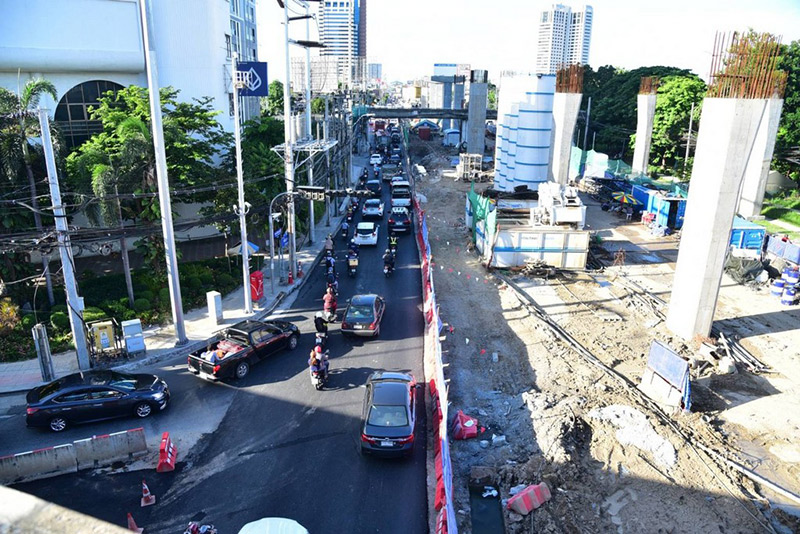 ปิดสะพานข้ามแยกศรีนครินทร์-พัฒนาการ ปิดสะพานข้ามแยกศรีนครินทร์-พัฒนาการ