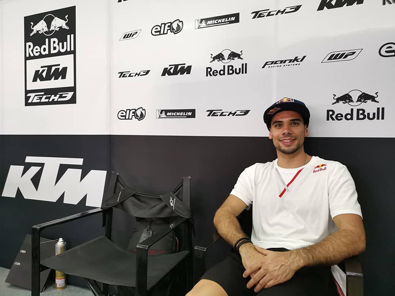 มิเกล โอลิเวียรา นักแข่ง MotoGP หมั้นน้องสาวต่างแม่ มิเกล โอลิเวียรา นักแข่ง MotoGP หมั้นน้องสาวต่างแม่