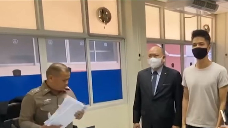 ฌอน บูรณะหิรัญ ฌอน บูรณะหิรัญ