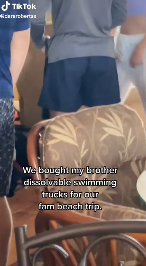 กางเกงว่ายน้ำละลายน้ำได้ กางเกงว่ายน้ำละลายน้ำได้