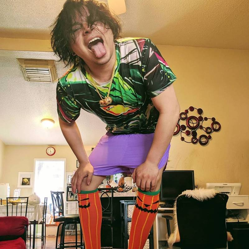 แรปเปอร์ฝังโซ่เพชรโซ่ทองติดหนังหัว แรปเปอร์ฝังโซ่เพชรโซ่ทองติดหนังหัว