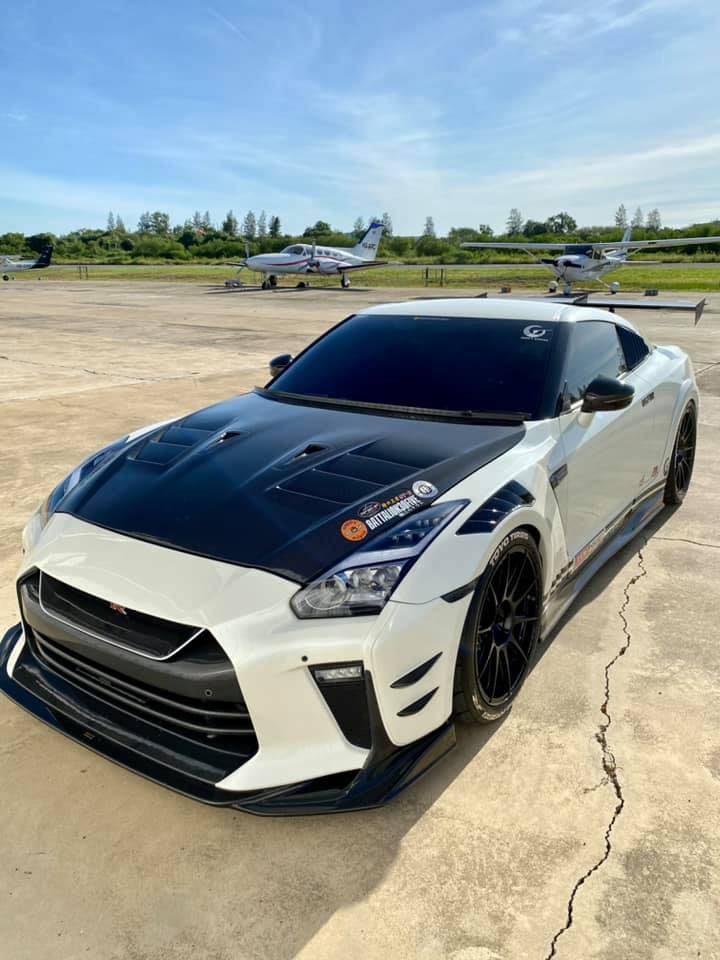 ไฟไหม้รถหรู GT-R เฮง การาจ ไฟไหม้รถหรู GT-R เฮง การาจ