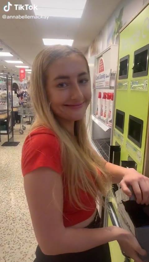 ติดหนี้แฟนใช้คืนด้วยเหรียญ ติดหนี้แฟนใช้คืนด้วยเหรียญ