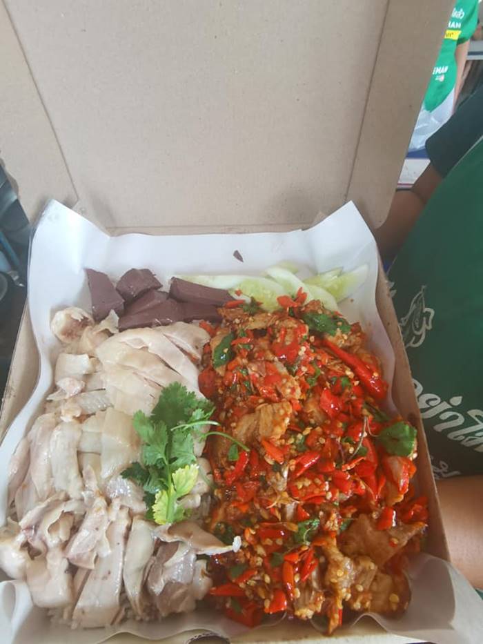 กะเพราถาดเพิ่มพริก กะเพราถาดเพิ่มพริก