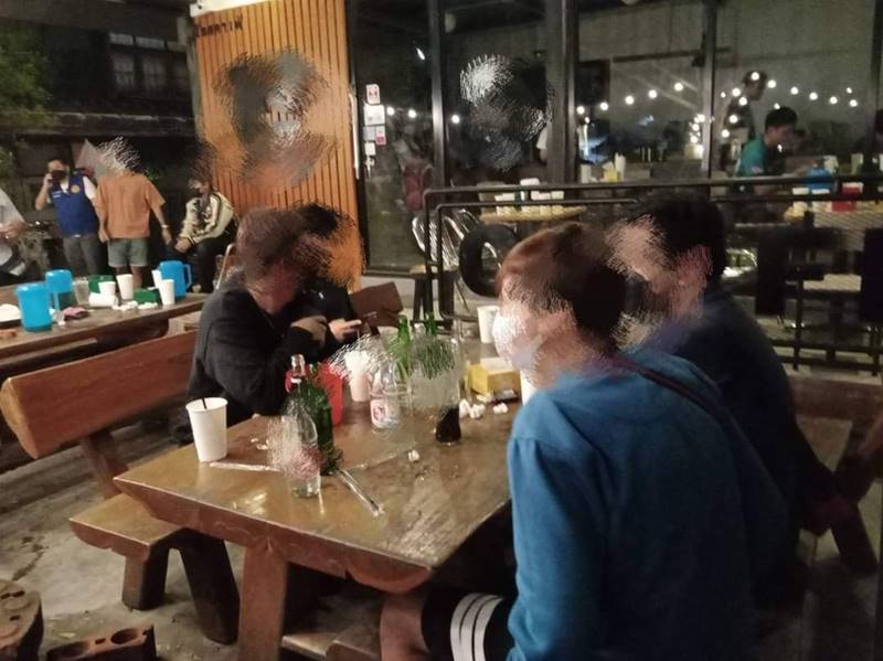 จับร้านอาหารขายเหล้า จับร้านอาหารขายเหล้า