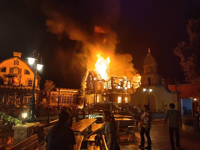 ไฟไหม้ ช็อกโกแลตวิลล์ ไฟไหม้ ช็อกโกแลตวิลล์