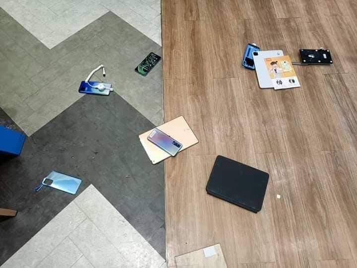 ช่างแอร์พังศูนย์มือถือ ช่างแอร์พังศูนย์มือถือ