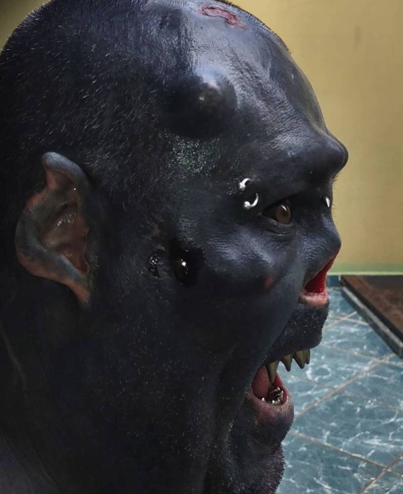 ช่างสักอยากเป็นสัตว์ประหลาด ช่างสักอยากเป็นสัตว์ประหลาด