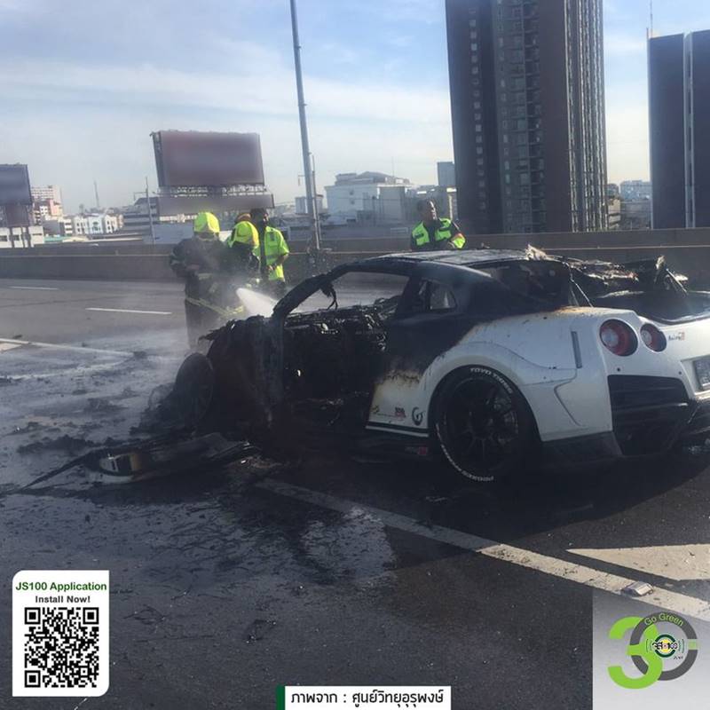 ไฟไหม้รถหรู GT-R เฮง การาจ ไฟไหม้รถหรู GT-R เฮง การาจ