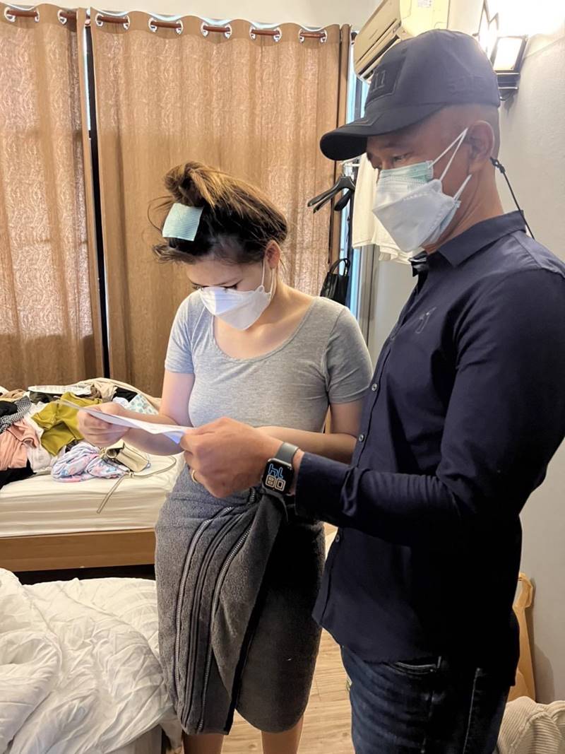 พีรยา สมศักดิ์ โดนจับ หลอกขายของออนไลน์ พีรยา สมศักดิ์ โดนจับ หลอกขายของออนไลน์