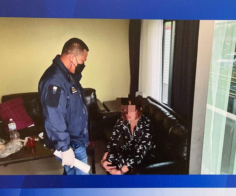 สาวสองใช้รูป น้องเพียว เน็ตไอดอล หลอกค้าประเวณี สาวสองใช้รูป น้องเพียว เน็ตไอดอล หลอกค้าประเวณี