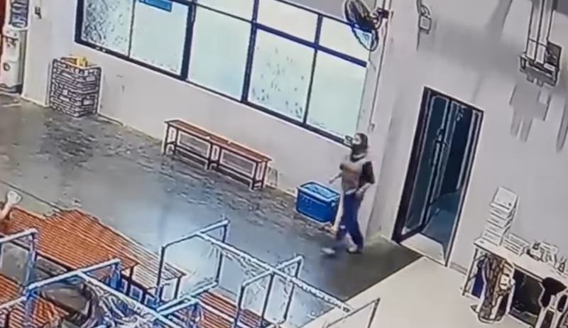 แอบถ่ายผู้หญิงในห้องน้ำ แอบถ่ายผู้หญิงในห้องน้ำ