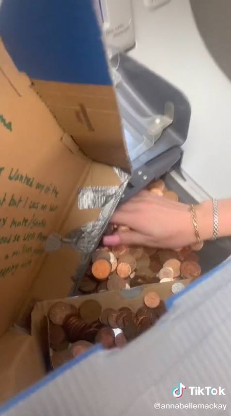 ติดหนี้แฟนใช้คืนด้วยเหรียญ ติดหนี้แฟนใช้คืนด้วยเหรียญ