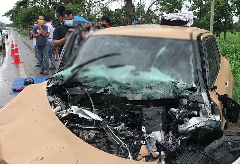 BMW Z4 ชน สวิฟต์ BMW Z4 ชน สวิฟต์