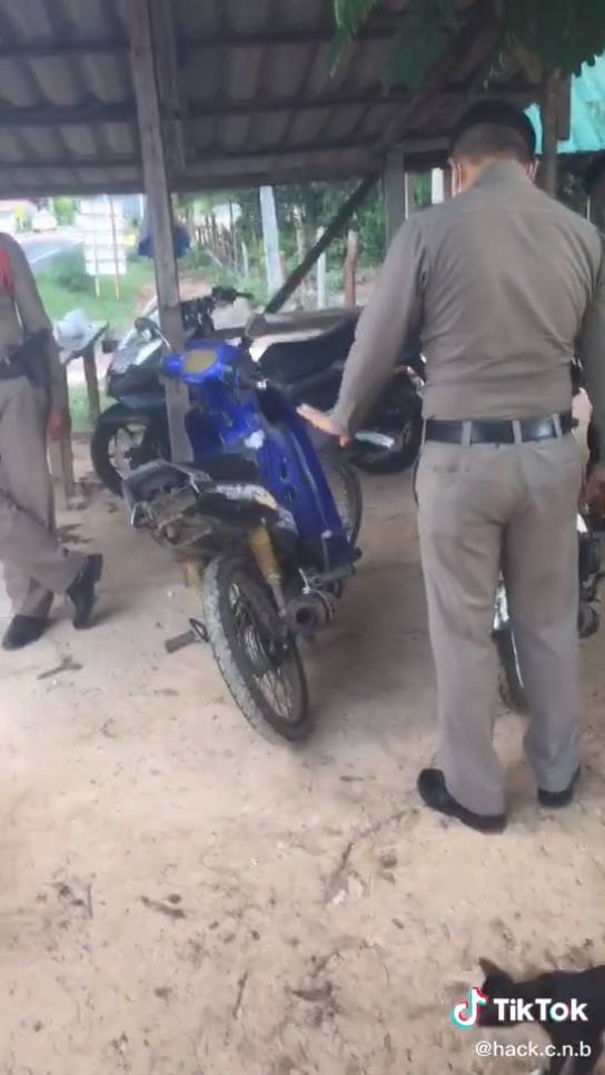 ยายด่าตำรวจจับรถฮ่างถึงบ้าน ยายด่าตำรวจจับรถฮ่างถึงบ้าน