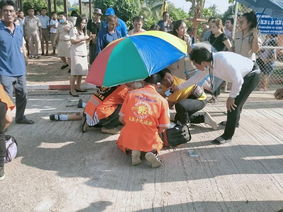 พลุตะไลตกใส่หัวเด็ก พลุตะไลตกใส่หัวเด็ก