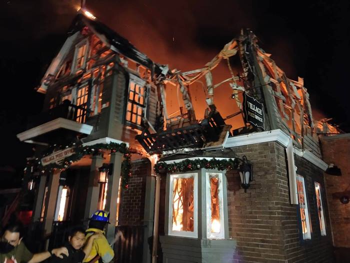 ไฟไหม้ ช็อกโกแลตวิลล์ ไฟไหม้ ช็อกโกแลตวิลล์