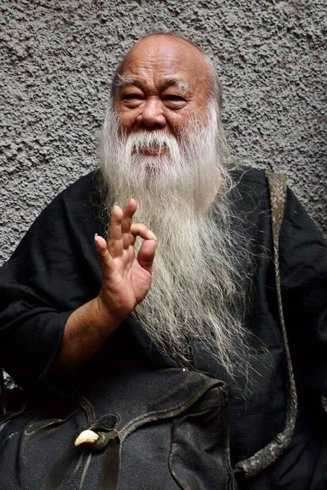 อ.ถวัลย์ ดัชนี อ.ถวัลย์ ดัชนี