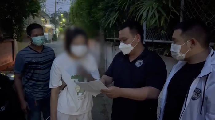 หมอปลอม ใส่ชุดแพทย์ศิริราช หมอปลอม ใส่ชุดแพทย์ศิริราช